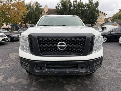 Used 2017 Nissan Titan S image 2