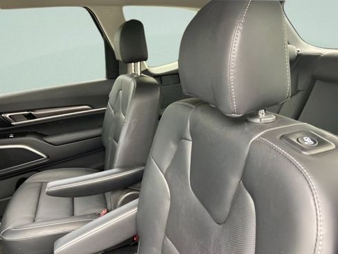 Used 2024 Kia Telluride S AWD/4WD image 16