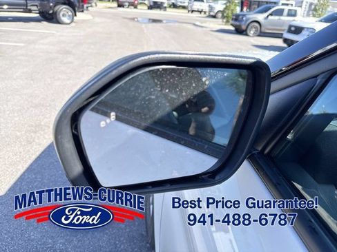 New 2026 Ford Explorer Active w/ Active Comfort Package RWD image 8