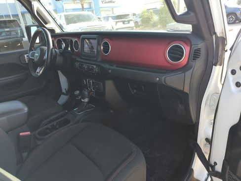 Used 2021 Jeep Gladiator Rubicon image 20