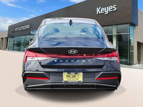 Certified 2024 Hyundai Elantra SEL FWD image 6