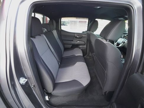 Certified 2022 Toyota Tacoma TRD Sport image 18