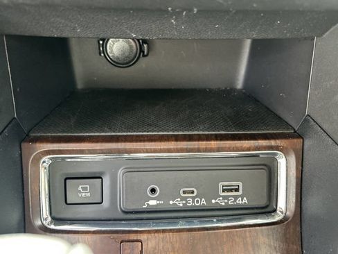 Used 2025 Subaru Ascent Touring w/ Popular Package #1 AWD/4WD image 25
