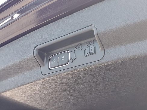 Used 2023 Ford Explorer XLT w/ Equipment Group 202A AWD/4WD image 22