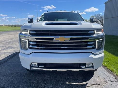 Used 2021 Chevrolet Silverado 2500 High Country w/ Z71 Off-Road Package AWD/4WD image 5