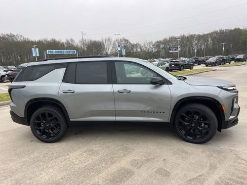 New 2026 Chevrolet Traverse RS w/ LPO, Floor Liner Package image 12