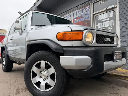 Used 2007 Toyota FJ Cruiser 4WD image 1