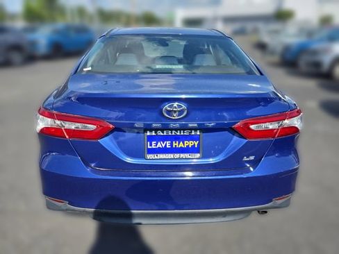 Used 2018 Toyota Camry LE FWD image 6