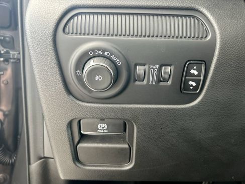 Used 2024 Jeep Wagoneer Series II AWD/4WD image 15