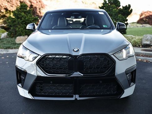 Certified 2025 BMW X2 xDrive28i w/ Technology Package image 14