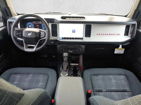 New 2025 Ford Bronco Heritage Edition image 13