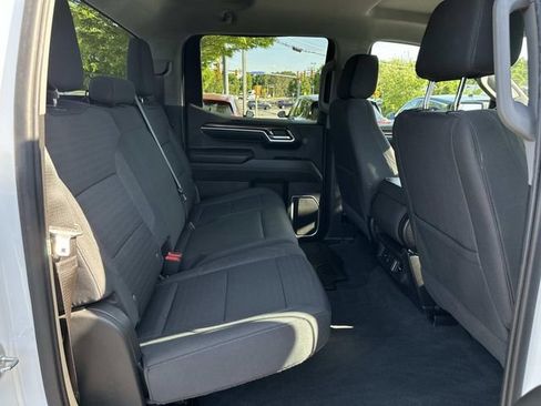 Used 2022 Chevrolet Silverado 1500 LT AWD/4WD image 12
