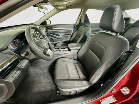 Used 2023 Nissan Altima 2.5 SV AWD/4WD image 13
