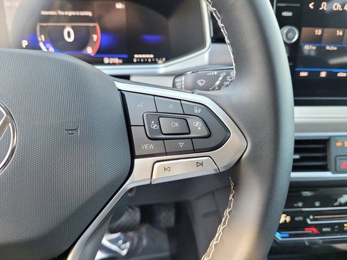 New 2026 Volkswagen Taos SE FWD image 23