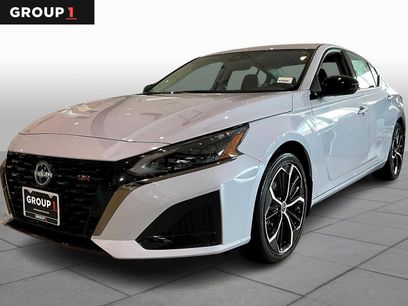 New 2025 Nissan Altima 2.5 SR