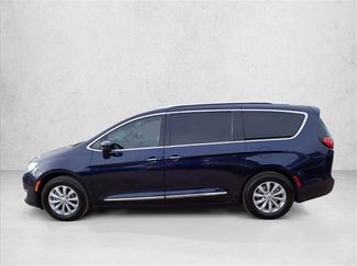Used 2019 Chrysler Pacifica Touring-L video 2