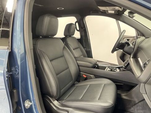 Used 2025 Chevrolet Traverse LT AWD/4WD image 27