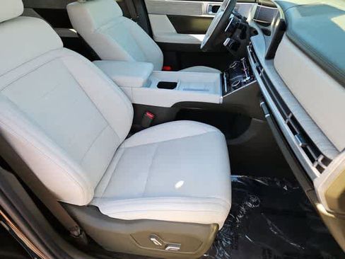 Used 2024 Hyundai Santa Fe Calligraphy image 22