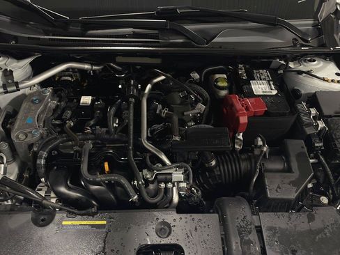 Used 2021 Nissan Sentra SR FWD image 9