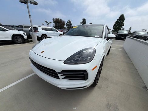 Used 2022 Porsche Cayenne Coupe AWD/4WD image 2
