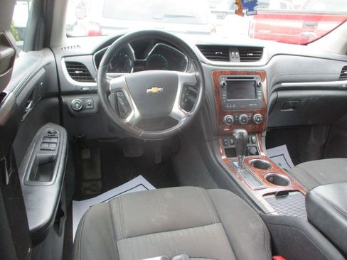 Used 2013 Chevrolet Traverse LT AWD/4WD image 10