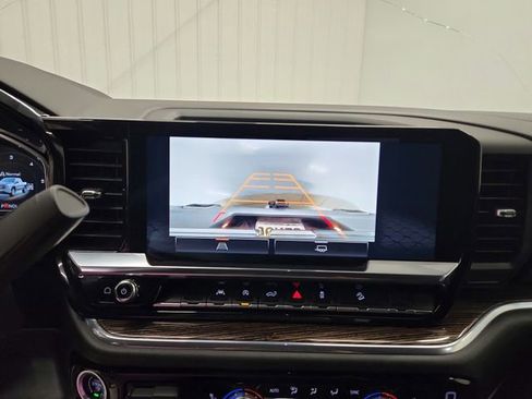 Used 2023 GMC Sierra 1500 Elevation w/ X31 Off-Road Package AWD/4WD image 22