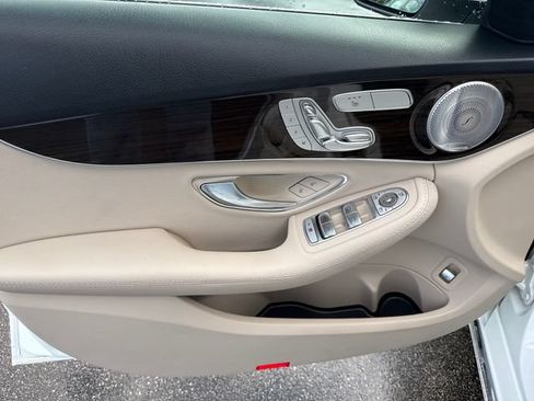 Used 2016 Mercedes-Benz C 300 4MATIC Sedan image 9