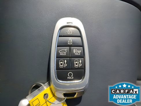 Used 2023 Hyundai Santa Fe Limited image 35