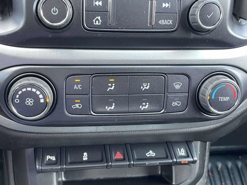 Used 2022 Chevrolet Colorado LT w/ Fleet Safety Package RWD image 29