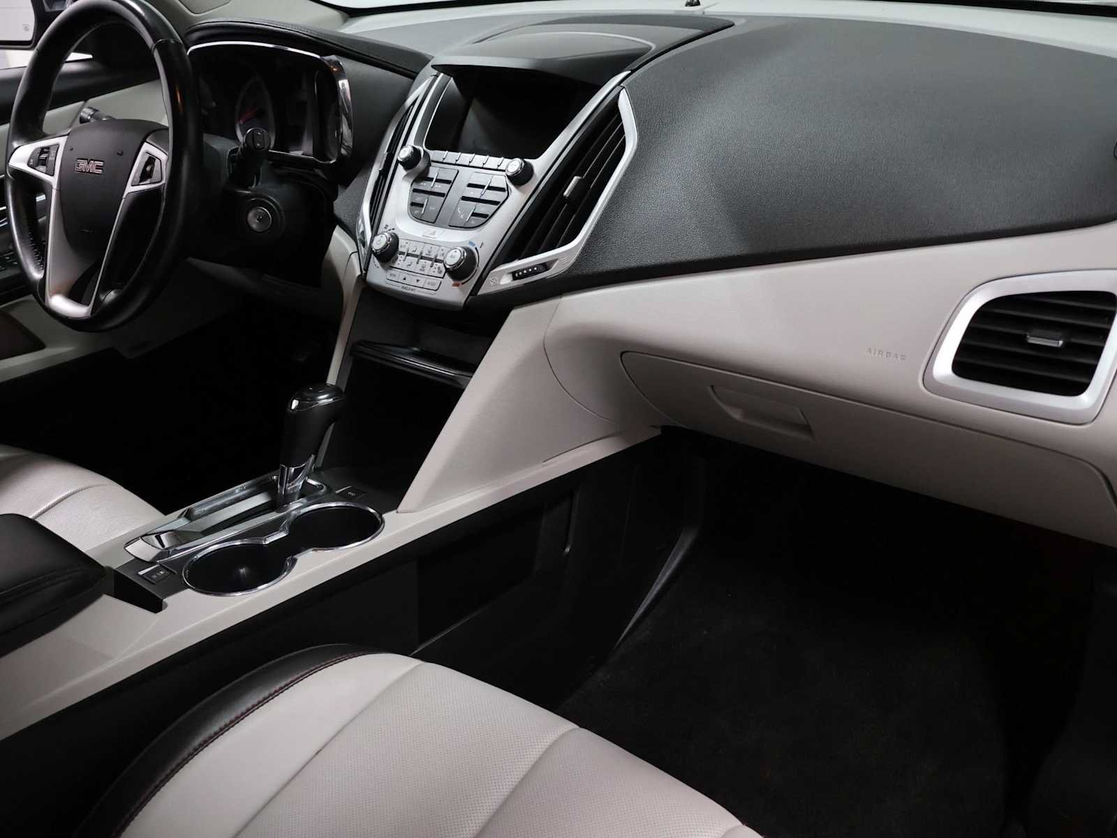 Used 2016 GMC Terrain SLT w/ Open Road Package FWD image 3