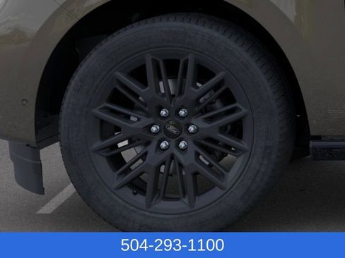New 2026 Ford Expedition Max Platinum w/ Stealth Appearance Package AWD/4WD image 21