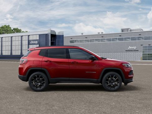 New 2026 Jeep Compass Latitude image 21