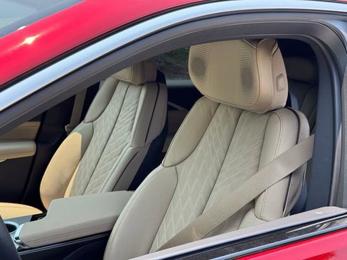 New 2025 Cadillac Lyriq Luxury image 18