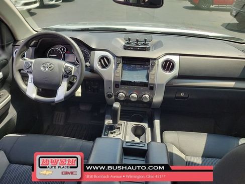 Used 2017 Toyota Tundra SR5 w/ SR5 Upgrade Package AWD/4WD image 8