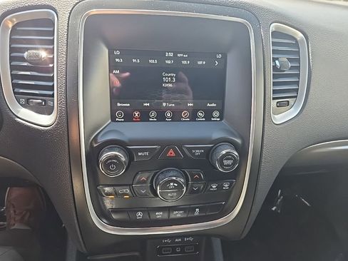 Used 2020 Dodge Durango SXT w/ 3rd Row Seating Group image 18