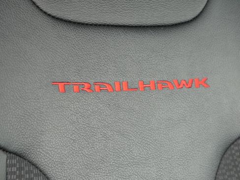 Used 2024 Jeep Compass Trailhawk AWD/4WD image 26