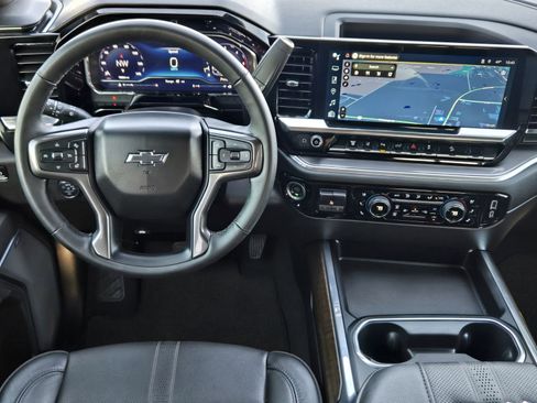 Used 2025 Chevrolet Silverado 2500 High Country w/ Midnight Edition image 31