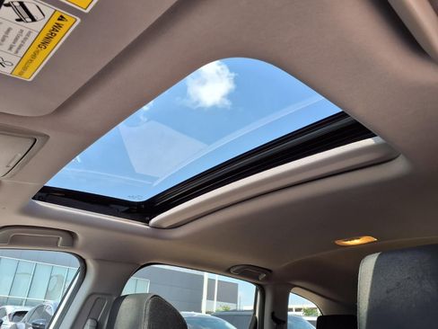 Used 2017 Honda CR-V EX image 16