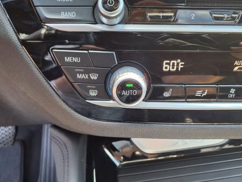 Used 2019 BMW X4 xDrive30i w/ Driving Assistance Package image 16