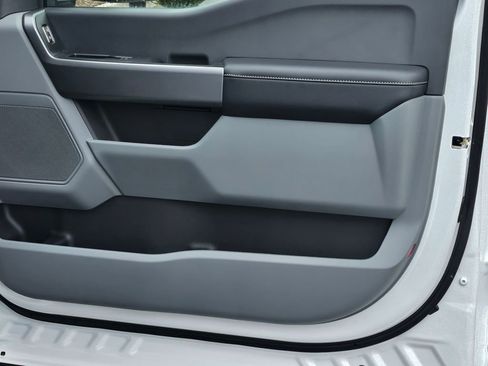 New 2025 Ford F450 XLT w/ XLT Value Package image 38