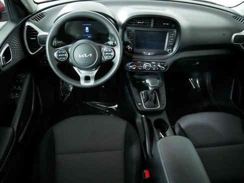 Used 2024 Kia Soul LX w/ Option Group 015 FWD image 20