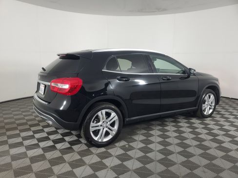 Used 2016 Mercedes-Benz GLA 250 image 4