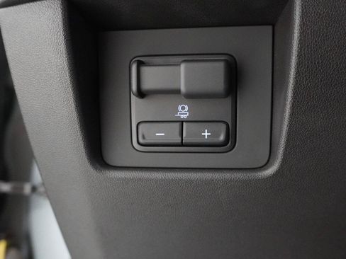 Used 2025 Chevrolet Colorado Trail Boss AWD/4WD image 13