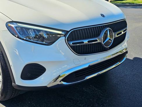 Certified 2025 Mercedes-Benz GLC 300 4MATIC image 3