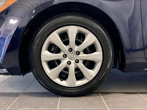 Certified 2022 Toyota Corolla LE FWD image 7