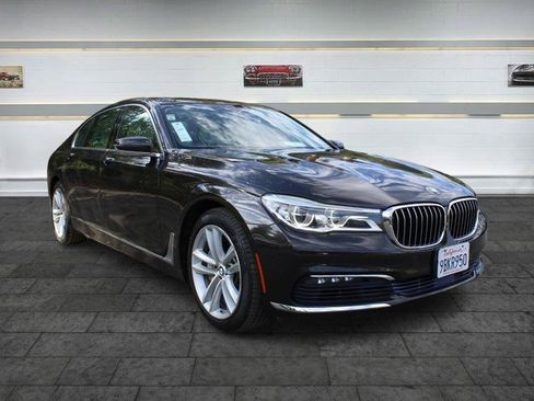 Used 2016 BMW 750i RWD image 1
