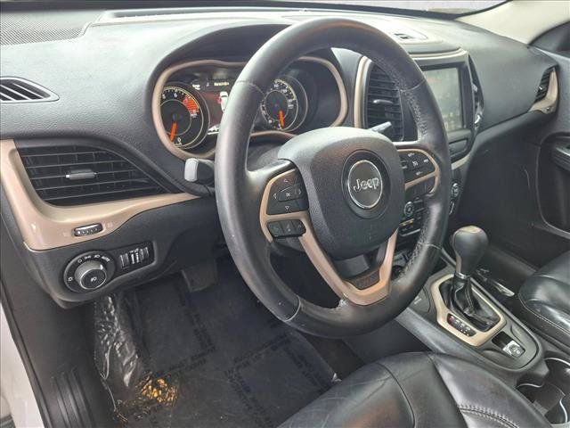 Used 2017 Jeep Cherokee High Altitude AWD/4WD image 13