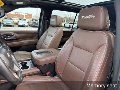 Used 2024 Chevrolet Suburban High Country image 26