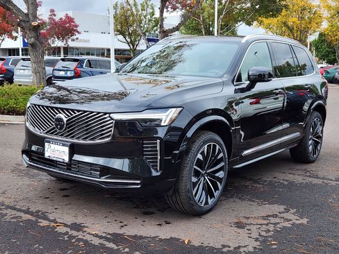 New 2026 Volvo XC90 T8 Plus w/ Protection Package Premier image 4