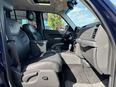 Used 2012 Jeep Liberty Limited Jet w/ Comfort/Convenience Group AWD/4WD image 9